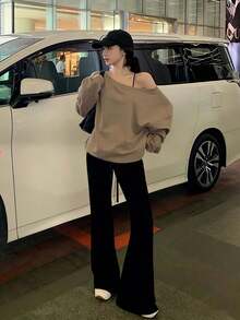 Y6Y 休閒時尚寬鬆不對稱肩女款運動衫，2025新款秋冬長袖上衣 - 淺咖色 - 查看 4