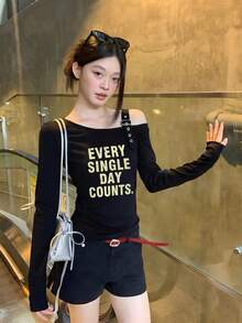 Black Asymmetrical Shoulder Letter Print Long Sleeve T-Shirt Niche Buckle Design Slim Fit Flattering Base Layer Asymmetrical Shoulder Women's Top - Black - View 7