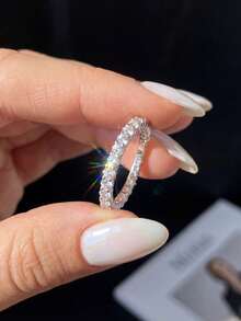 1件 2mm 總克拉重量 0.86 CT 優雅極簡莫桑鑽戒指，925純銀，適合女性婚禮與日常配戴 - 間鑽莫桑戒指 - 查看 2