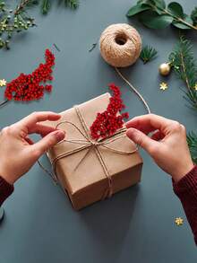 50Pcs Artificial Red Berry Branches, Realistic Plastic Holly Berry Stems For Christmas Tree Decor, Holiday Craft, Wedding Centerpiece And Home Decoration - Red - View 11