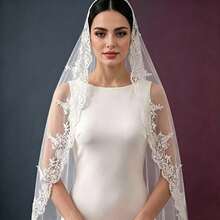 1pc Lace Wedding Veil, Fashionable Minimalist Bridal Veil, Fingertip Length Wedding Headpiece - A - View 2