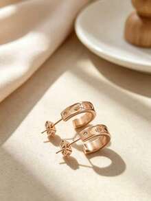 1 Pair Minimalist Embossed CD Double D C-Shaped Half Hoop Earrings For Women Daily Wear - Embossed Letter C Stud Earrings - View 10