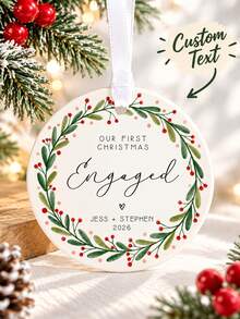 1 buah Ornamen Keramik Natal Pertama yang Dipersonalisasi, Nama dan Tahun yang Dapat Disesuaikan, Dekorasi Ornamen Pasangan, Kenang-kenangan Pertunangan, Hadiah Liburan untuk Tunangan, Dekorasi Gantung Pohon Natal, Pasangan yang Baru Bertunangan, Desain Hijau Pedesaan - MultiWarna - View 1