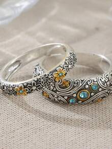 Tsnamer Two Exquisite Rings Featuring Vintage-Style Floral Patterns, Perfect For Everyday Wear Or As A Mother's Day Gift. - View 4