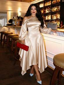 Plus Size Women's Solid Color One Shoulder Long Sleeve Asymmetrical Hem Elegant Satin Dress, Suitable For Birthday Party Occasions - Champagne - View 2