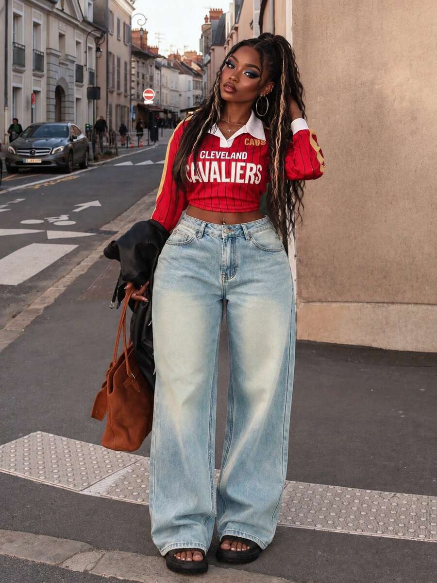 Women's Vintage Washed Wide Leg Jeans, Casual Zipper Fly, Extra Long Length, Creating Y2K Grunge Style - Light Wash - View 1