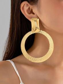 1pc Gold Metal Asymmetrical Square Metal Patch Hammered Embossed Texture Round Dangle Earrings Exaggerated Elegant Suitable For Vacation Party Daily Jewelry - Yellow Gold - View 2