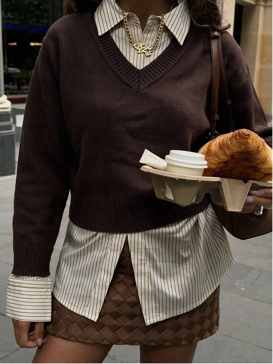 Sweater Rajut Lengan Panjang Leher V Warna Burgundy untuk Wanita, Cocok untuk Dipakai di Musim Gugur/Musim Dingin - Coklat - View 1