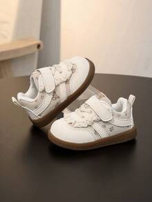 1 Pair Bear Design Lace Cute Training Shoes For Baby Girls - Beige - View 1