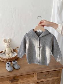 Cardigan Rajut Berkerudung Unisex Warna Abu-abu Bayi dengan Pom Pom 3D, Penutup Kancing Depan, Ujung dan Manset Bergaris, Sweater Kartun Kasual Musim Semi/Gugur - Grey - View 3