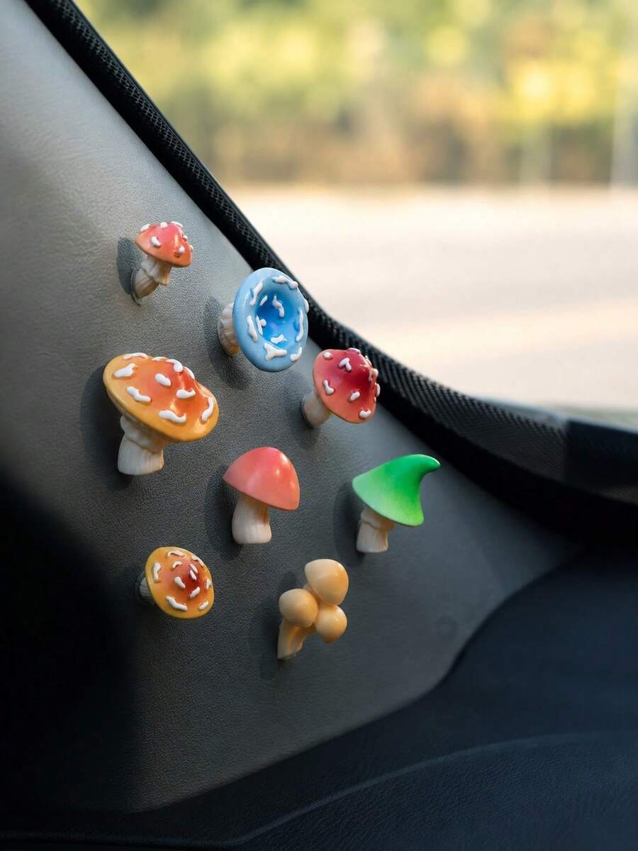 2/5/7pcs Cute Tilted Mushroom Car Dashboard Ornament, Kawaii Cartoon Mini Mushroom Figurine, Fun Decorative Car Interior Accessory, Adorable Car Center Console Decoration