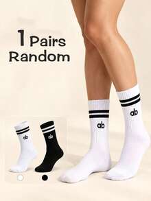 1/3/5 Pairs Random Styles Women's Varsity Stripe Crew Socks, Breathable Ribbed Athletic Mid-Calf Socks For Workout, Walking & Daily Wear - Black and White - View 8