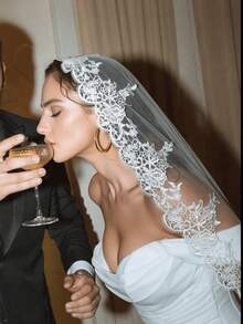 1pc Lace Wedding Veil, Fashionable Minimalist Bridal Veil, Fingertip Length Wedding Headpiece - A - View 6