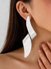 1 Pair Metal Geometric Oversized Stud Earrings - Silver - View 1