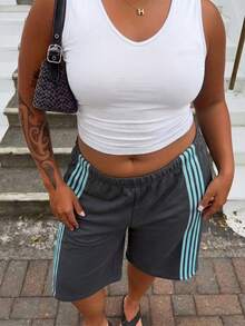 Plus Size Women's Solid Color Casual Daily Shorts - Grey - View 5
