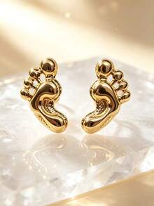 1 Pair European And American Fashion Personalized Exaggerated Exquisite Geometric Asymmetrical Foot-Shaped Stud Earrings, Suitable For Women's Daily Wear, Party, Banquet, Gift - Yellow Gold - View 4