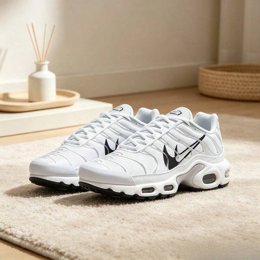 Nike أحذية رياضية رجالية - فضي - مشاهدة 1