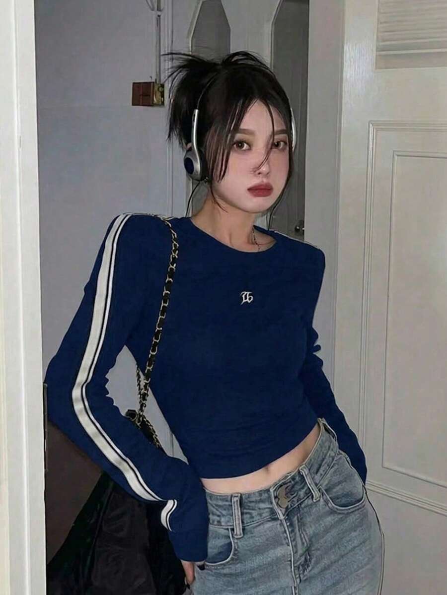 女款初秋條紋短版修身長袖上衣 - 藏蓝色 - 查看 1