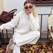 Women's Cable Knit Pullover Sweater, Autumn/Winter Long Sleeve Regular Fit Knit Sweater, Comfortable Textured Sweater - White - View 2