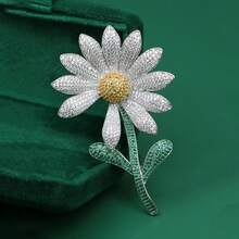 1PC Stylish Luxury Daisy Flower Brooch, Elegant Floral Lapel Pin For Women's Dresses & Blazers, Gift Accessory - Multicolor - View 1