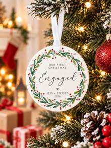 1 buah Ornamen Keramik Natal Pertama yang Dipersonalisasi, Nama dan Tahun yang Dapat Disesuaikan, Dekorasi Ornamen Pasangan, Kenang-kenangan Pertunangan, Hadiah Liburan untuk Tunangan, Dekorasi Gantung Pohon Natal, Pasangan yang Baru Bertunangan, Desain Hijau Pedesaan - MultiWarna - View 3