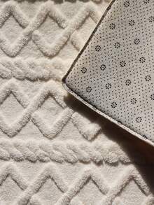 1pc Nordic Style 3D Jacquard Bathroom Rug, Creamy Style Home Bedroom Living Room Laundry Room Entryway Decorative Carpet, Soft Skin-Friendly Comfortable Foot Feel Easy To Clean Doormat, Soft Bedside Decorative Rug, Home Decor Room Decoration, Light Luxury INS Style Home Decor Mat, Skin-Friendly Breathable Easy To Maintain - Beige - View 6