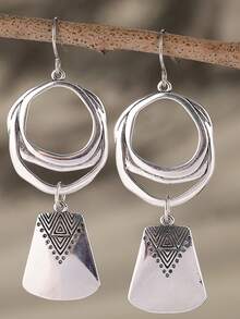 1 Pair Retro Chic Copper-Plated Geometric Hoop Earrings, Hollow Circle Design, Suitable For Daily Wear And Vacation - Silver - View 7