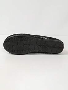 Vacation‑Style Mesh Hollow Loafer Flats, Lace Patterned Mesh Fabric, Easy Slip‑On, Breathable Casual Flats For Women Beach Walking And Shopping - Black - View 9