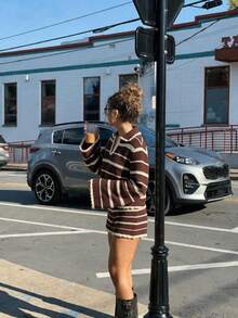 Autumn/Winter Women's American Vintage Colorblock Striped Polo Collar Knit Set, Ruffle V-Neck Cropped Sweater + High-Waist Shorts 2 Pieces Set - Brown and White Stripes - View 2