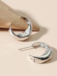 1 Pair Minimalist Asymmetrical Geometric C-Shaped Hoop Earrings, Elegant Niche Stud Earrings For Women, Lightweight Luxury High-End Ear Jewelry - Silver - View 2