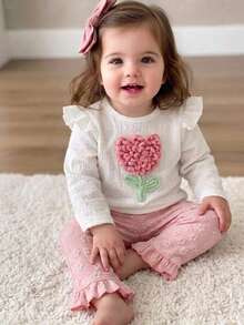 2pcs Baby Girl Gentle Lady Style Textured Bubble Fabric Cap Sleeve Top With 3D Knitted Flower Decor & Embossed Floral Frill Trim Flared Long Pants Set, Spring Autumn - Pink - View 2