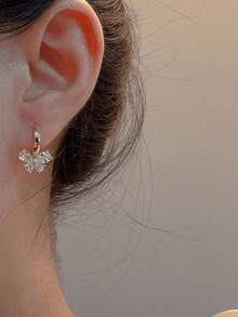 1 Pair Luxury High-End Bowknot New Exquisite Elegant Versatile Niche Hoop Earrings - Butterfly - View 2