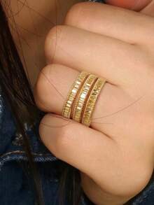 3Pcs 21K Gold Plated Stackable Band Ring Set, Rust-Resistant Gold Alternative Vertically Ribbed Beaded Edge Metal Solid Ring Fine Jewellery - 01 - View 1