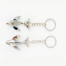2pcs Realistic 3D Shark Shaped Keychains, Polished Silver Alloy Shark Keyring, Portable Ocean Theme Decoration, Can Be Hung On Keys, Backpacks, Handbags, Cool Gift For Friends And Family, Perfect Holiday Gift For Ocean Animal Lovers - Silver - View 5