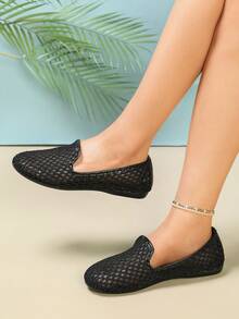 Vacation‑Style Mesh Hollow Loafer Flats, Lace Patterned Mesh Fabric, Easy Slip‑On, Breathable Casual Flats For Women Beach Walking And Shopping - Black - View 2