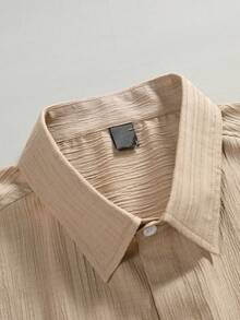 Conjunto de dos piezas para hombre: camisa minimalista informal de manga corta en color liso y pantalones cortos - Caqui - Ver 4