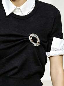 2pcs Asymmetrical Hollow Metal Brooch, Multi-Functional Polished Scarf Clip, T-Shirt Clip, Commute Dress Outerwear Accessory - Multicolor - View 11