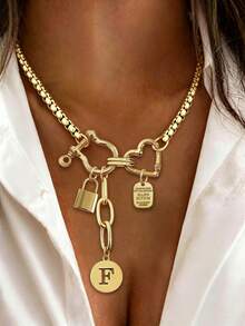 1pc Gold Horseshoe Double Buckle Luxury A-Z Letter Necklace, Unique Lock Buckle Letter Tag Rhinestone Pendant Chain, Women's Daily Commute Decoration - Yellow Gold - View 15