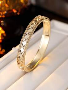 1pc Rhombus Hollow Bracelet For Women, Vintage Court Style Exquisite Carved Bangle, Light Luxury Commuter Versatile Accessory - Bracelet - View 8