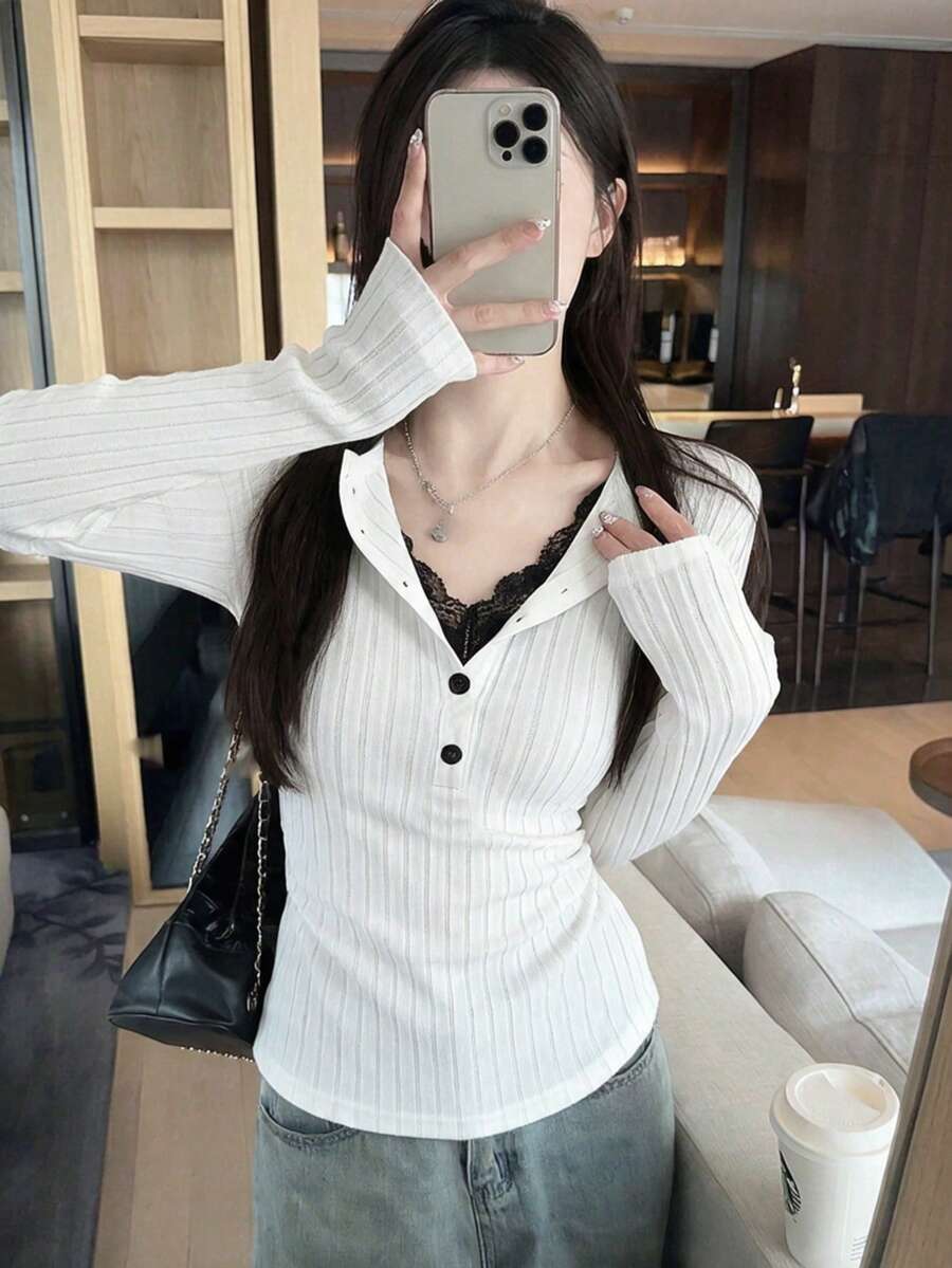 秋冬女款 2 合 1 針織底層上衣，甜辣風，修身蕾絲內層短版上衣 - 白色 - 查看 1