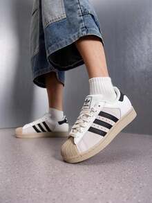 Adidas Originals 男款與女款 SUPERSTAR II 輕量舒適復古拼色貝殼頭休閒運動鞋 KJ9947 - 亮白/一號黑/淺卡其棕 - 查看 11