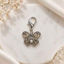 1pc/5pcs Liontin Seri Hati Kupu-kupu Desain Denim Bertatahkan Paduan Logam untuk Wanita, Liontin Manis Kreatif, Gantungan Tas yang Dipersonalisasi, Aksesori Dompet dan Earphone yang Manis - MultiWarna - View 10