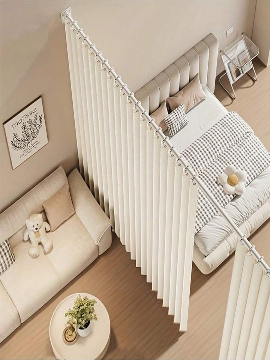 This Minimalist Folding Curtain Serves As A Flexible Partition Between The Living Room And Kitchen. Made Of Polyester Fabric, It Combines Good Rigidity And Durability, Making It An Indispensable Item For Optimizing The Layout Of Small Spaces. The Product Also Comes With Easy-To-Hang Accessories. - Door Curtain - View 1