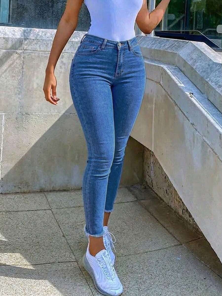 Plus Size Women's Autumn Fashion Casual Everyday Stretch Slim Fit Flattering Skinny Jeans - Medium Wash - View 1