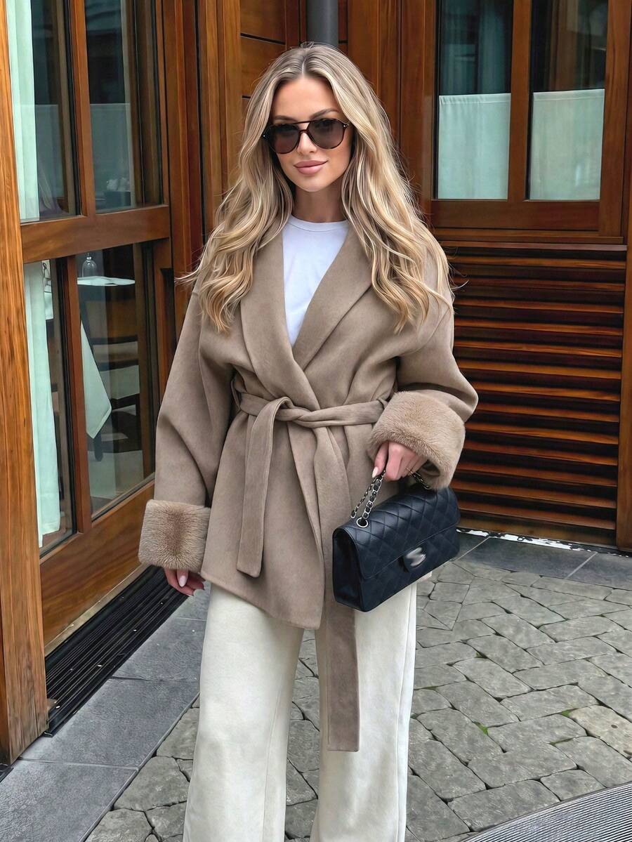 Mantel Wanita Model Oversized dengan Kerah Berlipat, Manset Bulu Imitasi, dan Desain Hem Mengembang, Cocok untuk Musim Gugur/Dingin - Unta - View 1