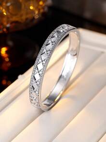 1pc Rhombus Hollow Bracelet For Women, Vintage Court Style Exquisite Carved Bangle, Light Luxury Commuter Versatile Accessory - Bracelet - View 10