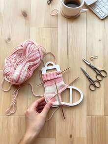 1pc Plastic Sock Knitting Support Frame, Handmade Knitting Assistant Frame, DIY Sock Knitting Tool, Knitting Enthusiast Project Helper, Beginner Sock Knitting Accessory, Home Craft, Christmas And Holiday Handmade Gift Making - Multiple Styles - View 1