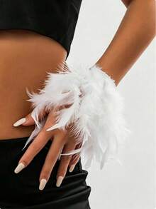 1pc Women's Snap Feather Bracelet, Natural Fluffy Feather Cuff, Elegant Charming Gift, Daily Decoration, Halloween - Multicolor - View 3