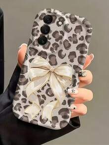 1pc Creamy Wavy Edge Phone Case, Light Gray Leopard Print With Cream White & Gold Decorative Bow, Shockproof Soft TPU Protective Shell Compatible With Samsung, Series Phones - White - View 1