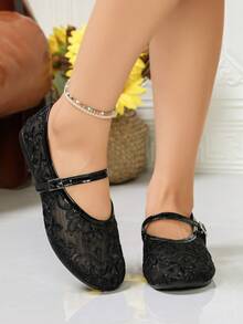 Vintage Floral Embroidered Mesh Women Flats, Patent Leather Trimmed Vamp, Adjustable Buckle Strap, Versatile Mary Jane Flats For Daily Commuting - Black - View 5